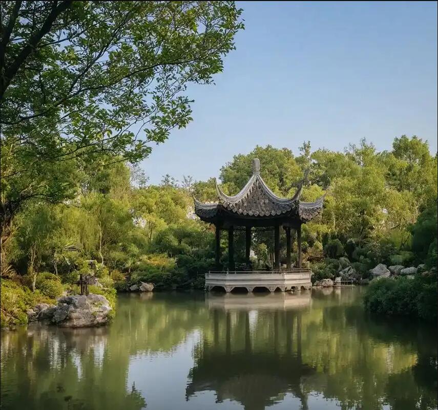 丹阳狼狈餐饮有限公司